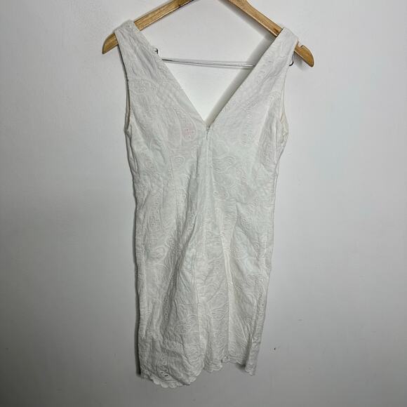 Lilly Pulitzer V neck Eyelet Lace shift Dress WHITE 92392 scalloped women's 2 - Picture 7 of 9